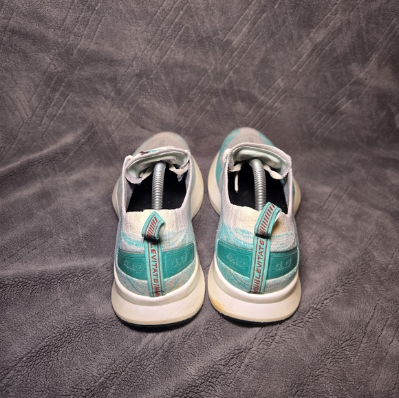 Brooks Levitate 4 Running Shoes Womens Sz 8.5 Athletic Sneakers Trainers Blue. - Picture 5 of 9